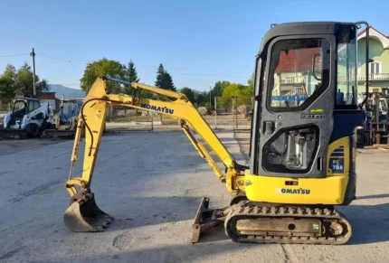 MINI-PELLE-KOMATSU-PC16