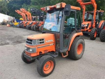 Micro-Tracteur-Kubota-ST305