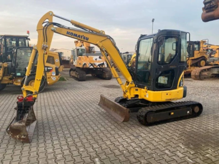 Mini-Pelle-KOMATSU-PC35M