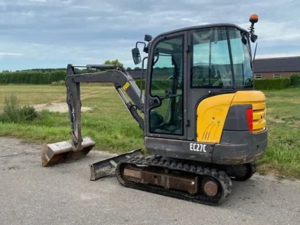Mini-pelle Volvo EC27C