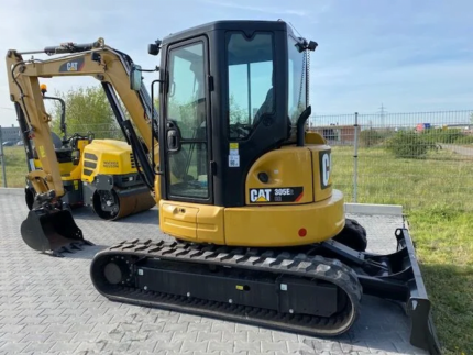Mini-pelle-CATERPILLAR-305