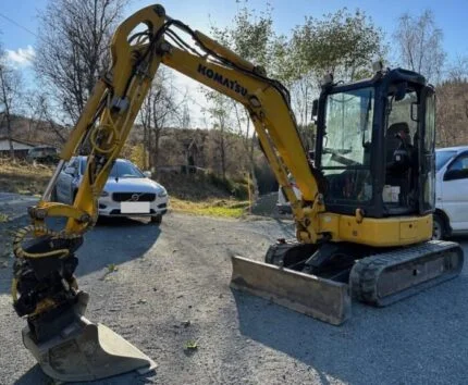 Pelle KOMATSU PC30MR