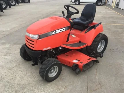 Tondeuse-Autoportee-AGCO
